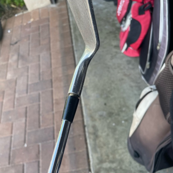 Mac gregor pitching wedge in right hand / steel shaft 
Used - Picture 2 of 6